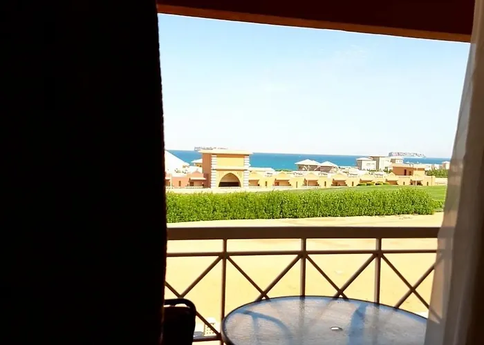 شالية فندقي للعائلات فقط في العين السخنه بإطلالة مباشرة على البحر Enjoy Your At Ain Sokhna Families Only Апарт-отель *